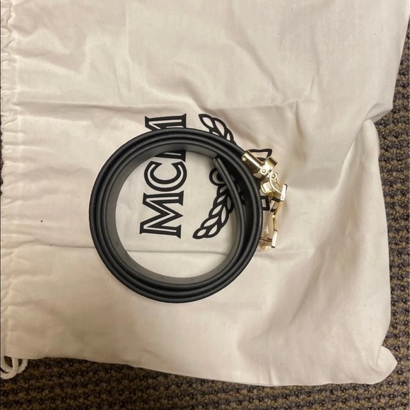MCM Reversible Belt - Picture 7 of 9